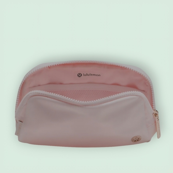 Lululemon (NWT) Everywhere 1L Belt Bag -Blush Pink - Picture 3 of 8